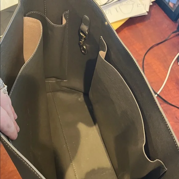 Cuyana tote organizer - Picture 3 of 6